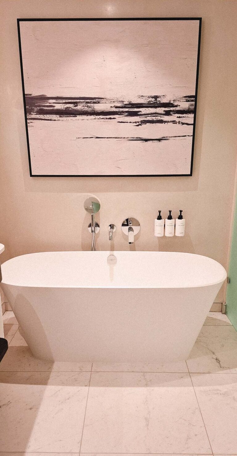 Bathroom in the room of Table Bay InterContinental